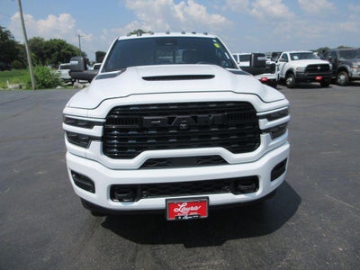 2025 RAM 3500 Limited Crew Cab 4x4 8' Box