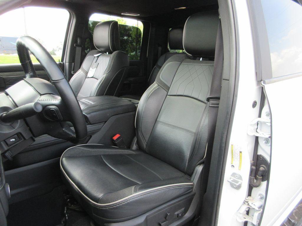 2025 RAM 3500 Limited Crew Cab 4x4 8' Box