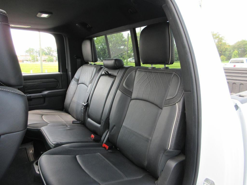 2025 RAM 3500 Limited Crew Cab 4x4 8' Box