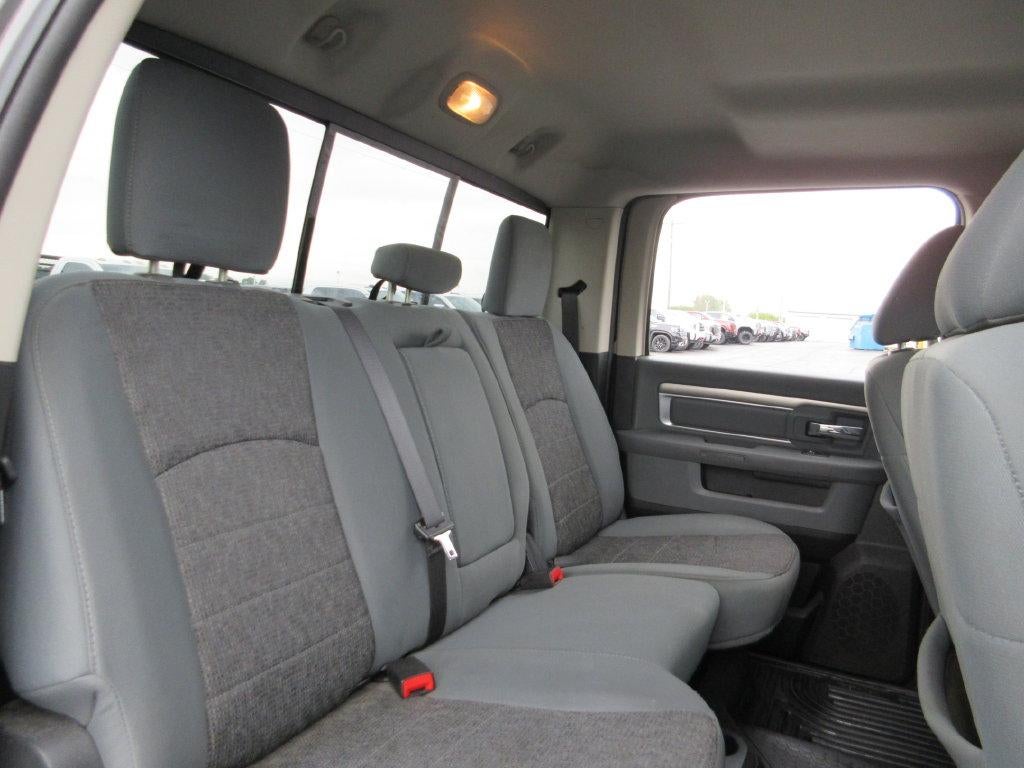 2017 RAM 1500 Big Horn Crew Cab 4x4 5'7" Box