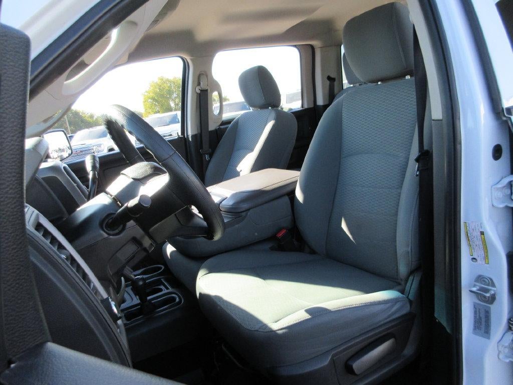 2017 RAM 2500 Tradesman Crew Cab 4x4 6'4" Box
