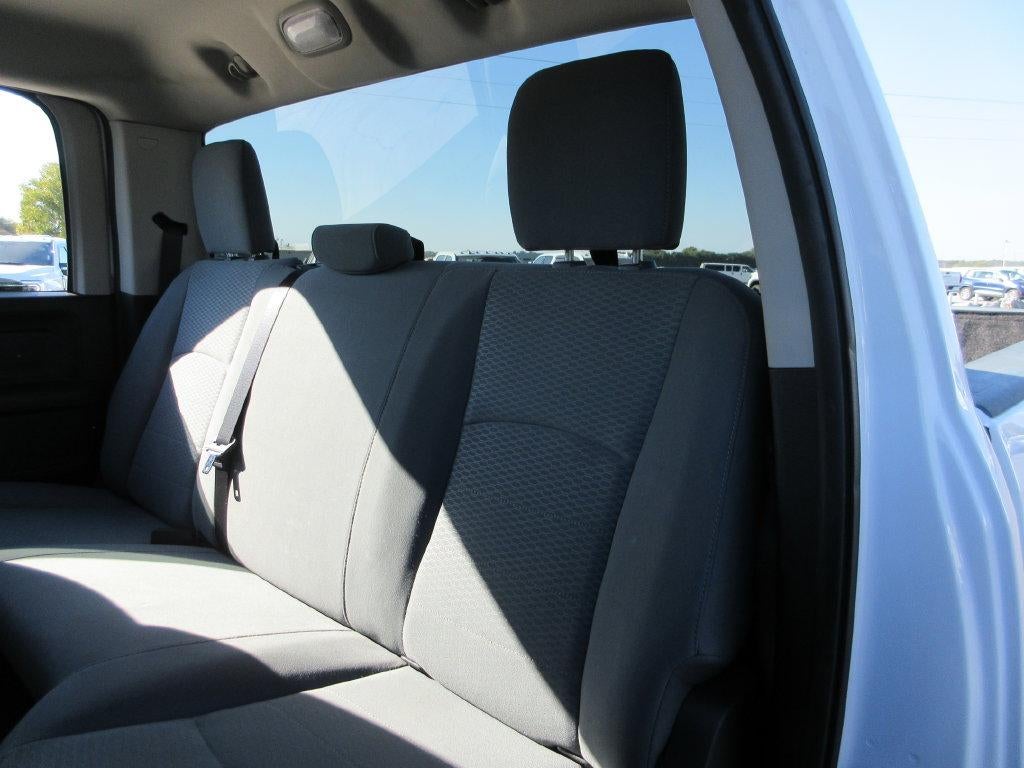 2017 RAM 2500 Tradesman Crew Cab 4x4 6'4" Box