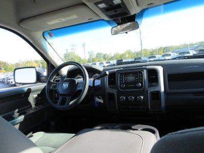 2017 RAM 2500 Tradesman Crew Cab 4x4 6'4" Box