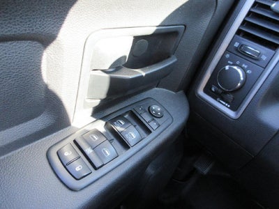 2017 RAM 2500 Tradesman Crew Cab 4x4 6'4" Box