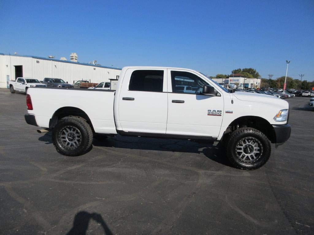2017 RAM 2500 Tradesman Crew Cab 4x4 6'4" Box