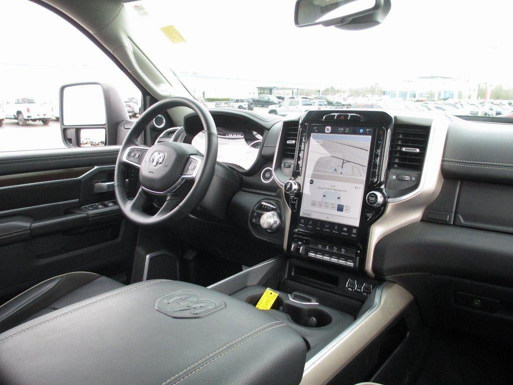 2024 RAM 2500 Laramie Crew Cab 4x4 6'4" Box