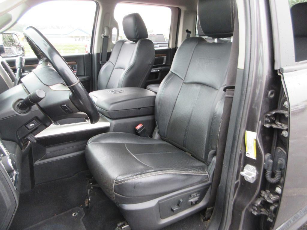 2018 RAM 2500 Laramie Crew Cab 4x4 6'4" Box