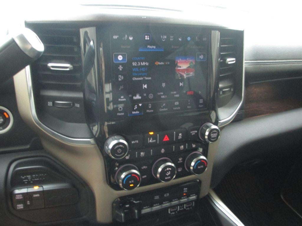 2022 RAM 3500 Chassis Cab Laramie