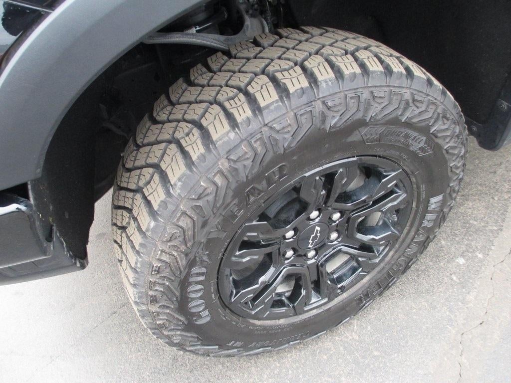 2025 Chevrolet Silverado 1500 ZR2