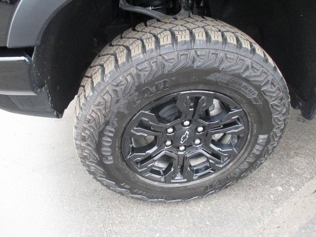 2025 Chevrolet Silverado 1500 ZR2