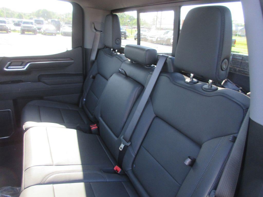 2026 GMC Sierra 1500 SLT - Photo 14