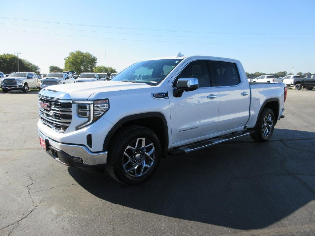 2024 GMC Sierra 1500 SLT