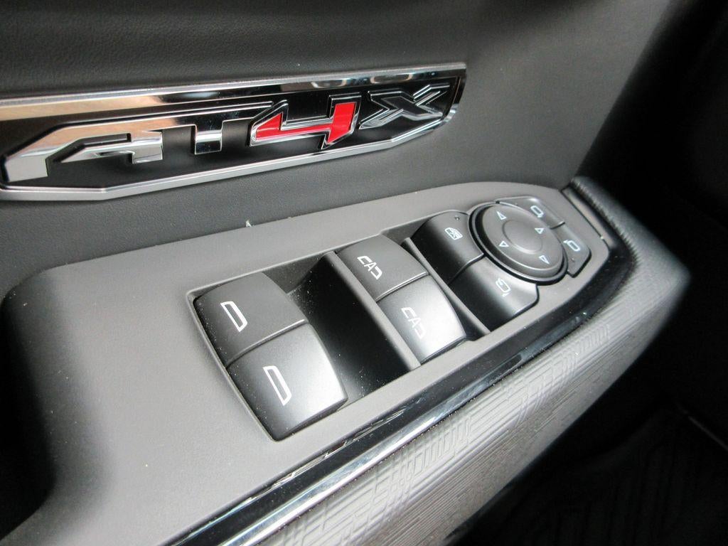 2025 GMC Sierra 1500 AT4X