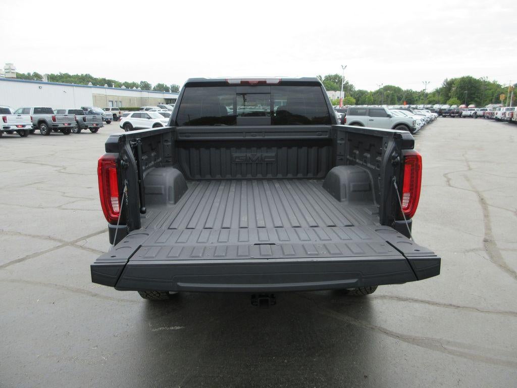 2025 GMC Sierra 1500 AT4X