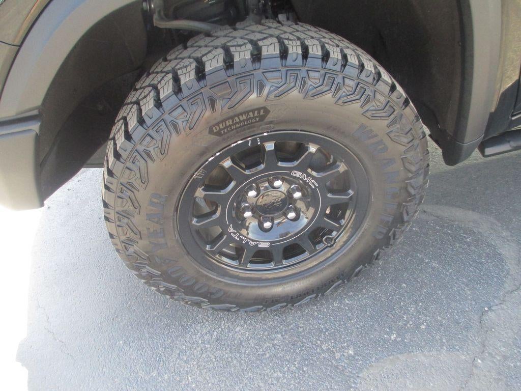 2024 GMC Sierra 1500 AT4X