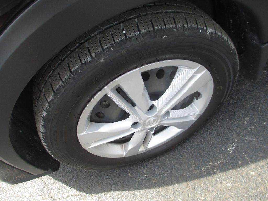 2023 Nissan Kicks S Xtronic CVT