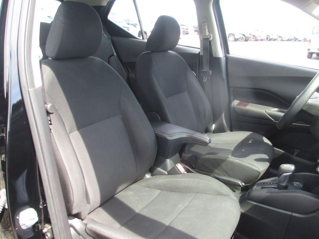 2023 Nissan Kicks S Xtronic CVT