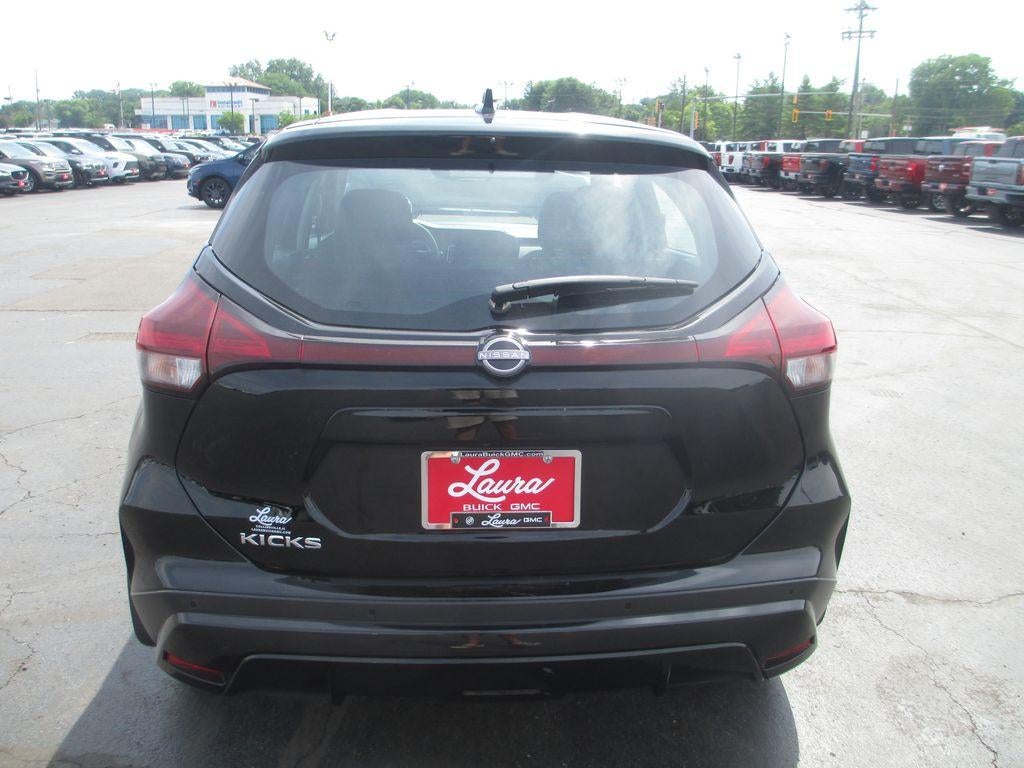 2023 Nissan Kicks S Xtronic CVT
