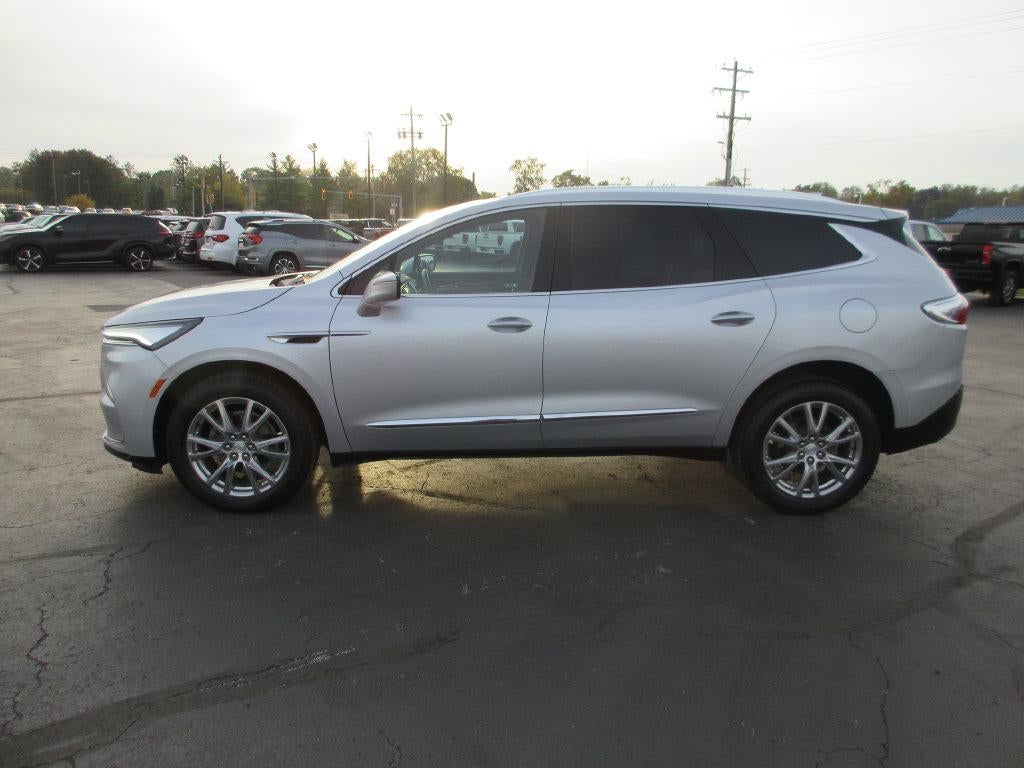 2022 Buick Enclave Essence