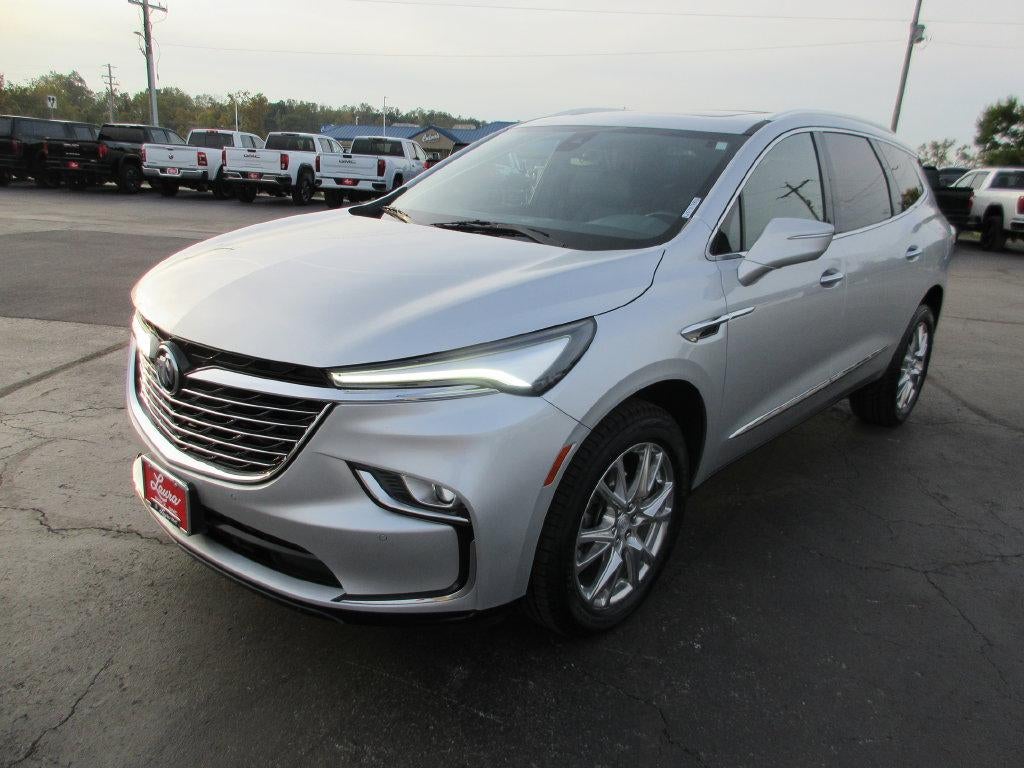 2022 Buick Enclave Essence