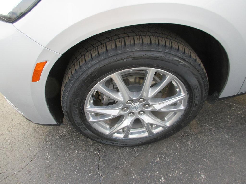 2022 Buick Enclave Essence