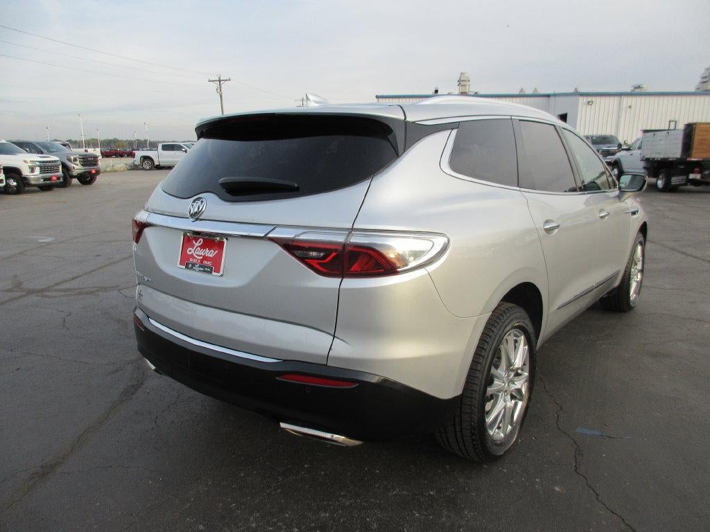 2022 Buick Enclave Essence