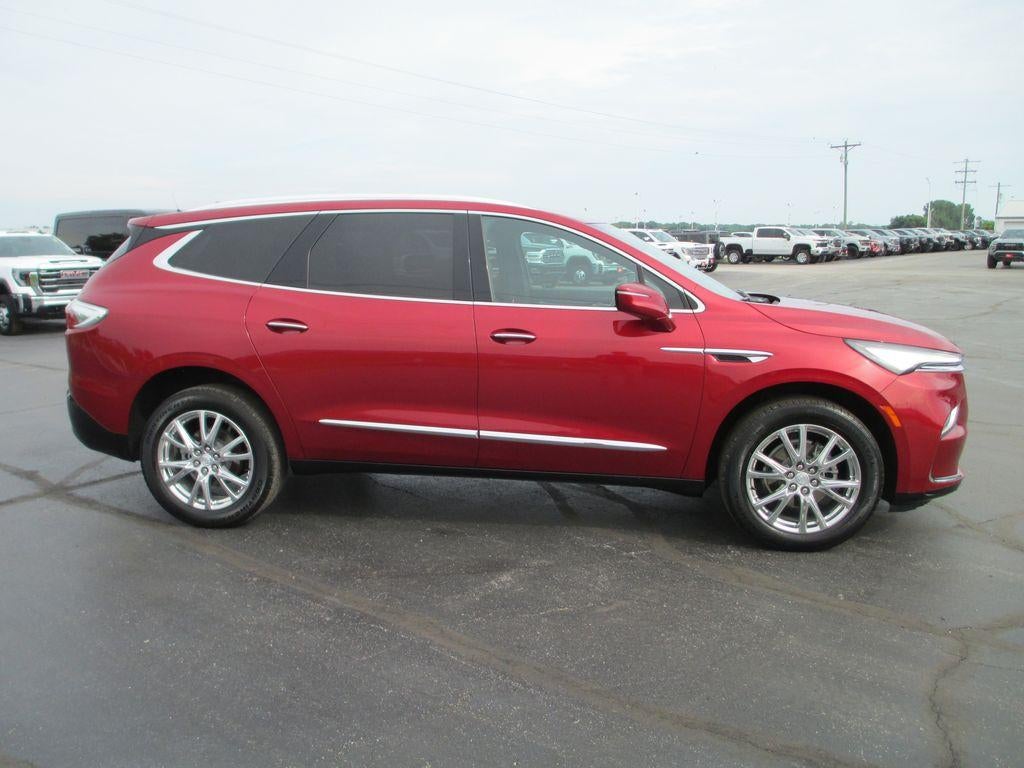 2022 Buick Enclave Essence