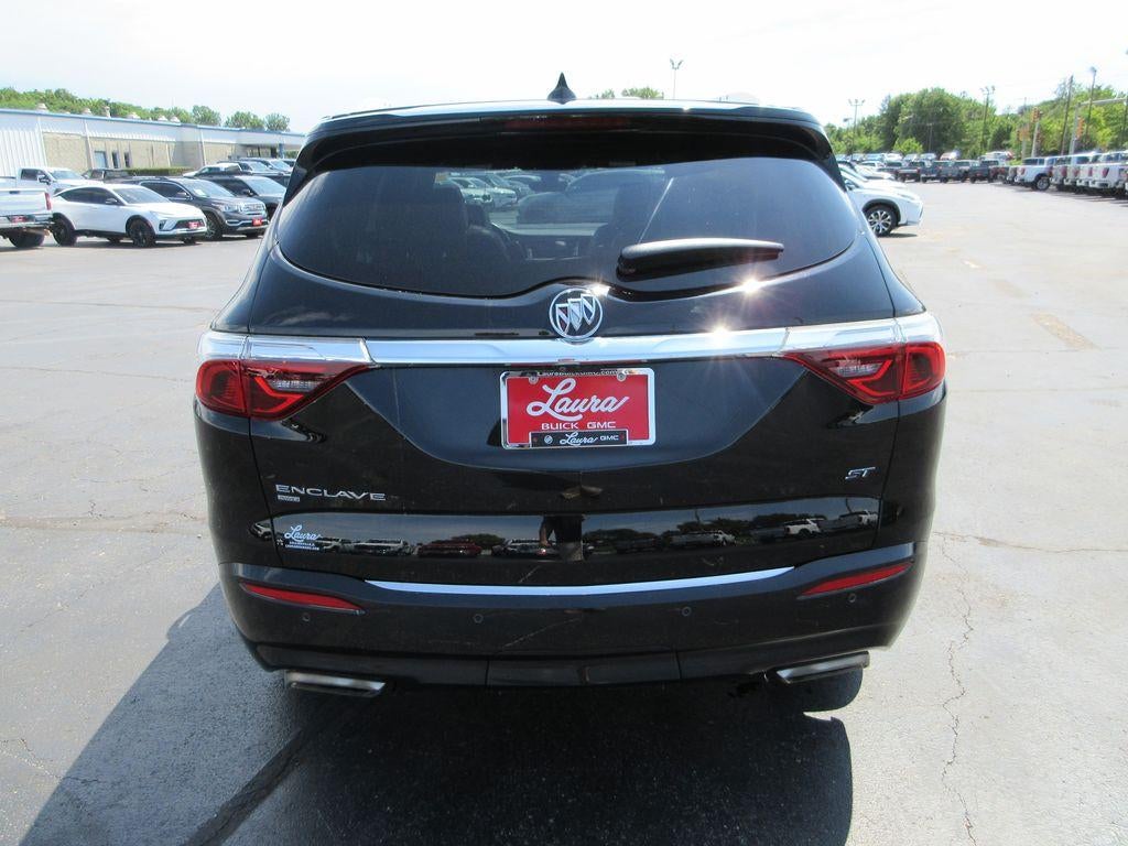2022 Buick Enclave Essence