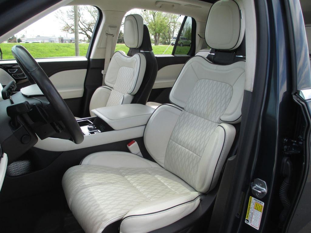 2022 Lincoln Aviator Black Label