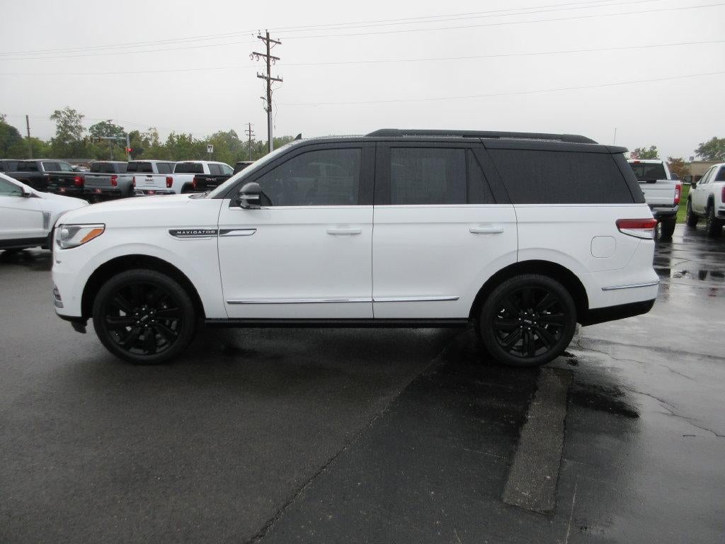 2022 Lincoln Navigator Black Label