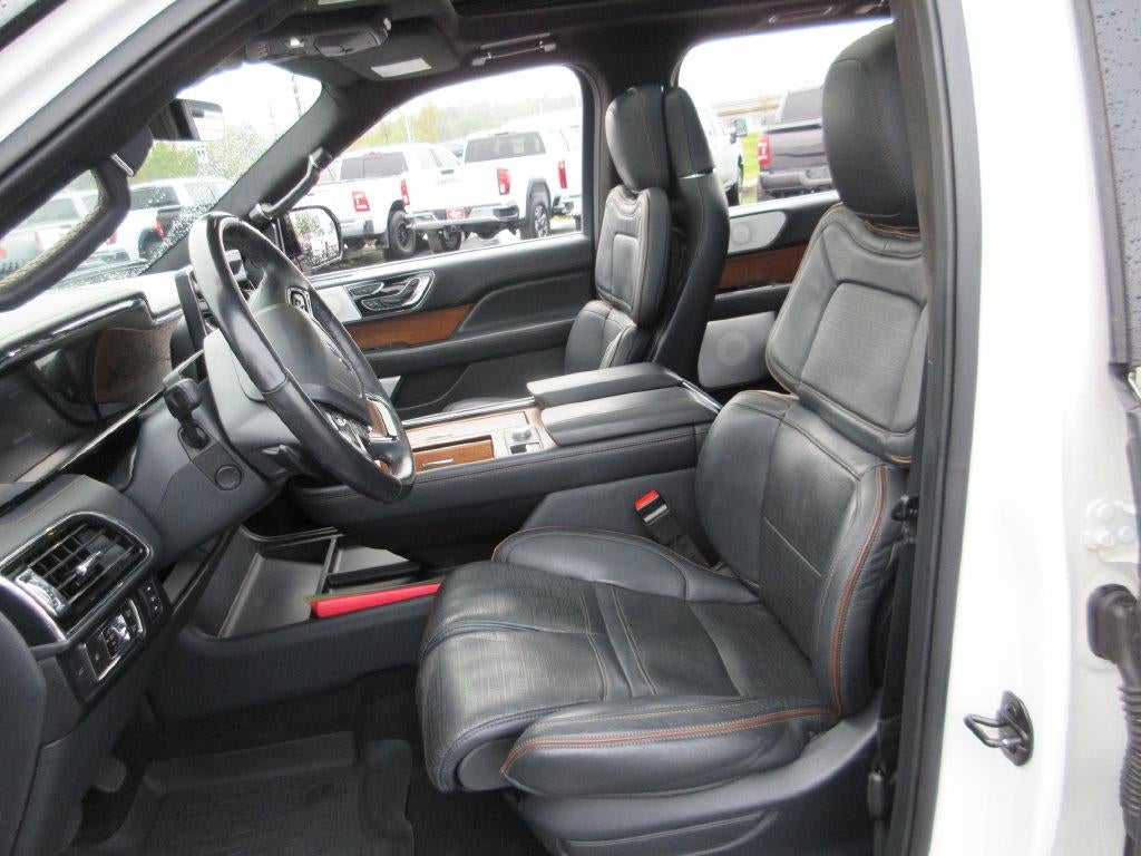 2022 Lincoln Navigator Black Label