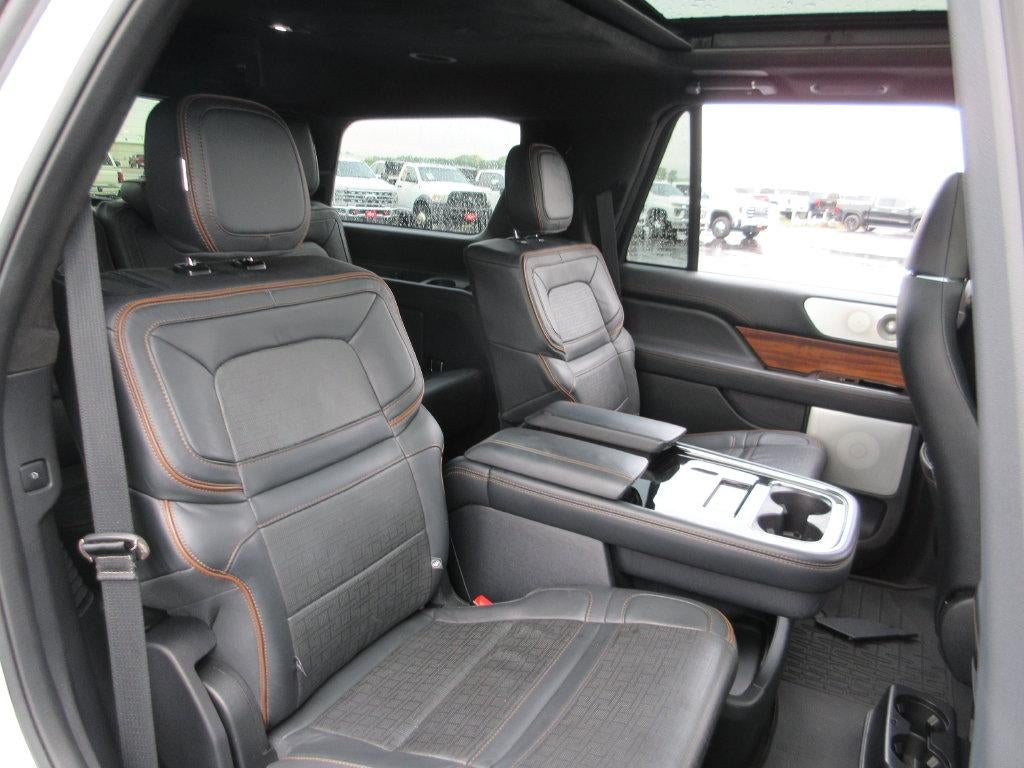 2022 Lincoln Navigator Black Label
