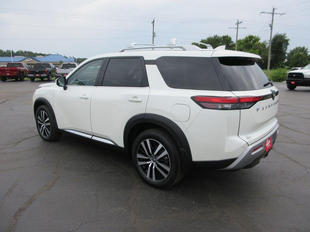 2023 Nissan Pathfinder Platinum 4WD