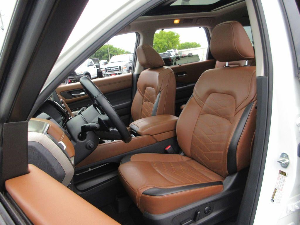 2023 Nissan Pathfinder Platinum 4WD