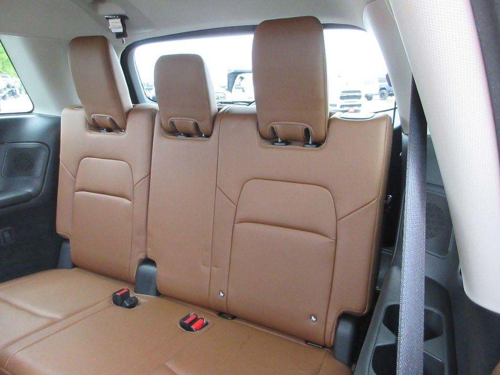 2023 Nissan Pathfinder Platinum 4WD
