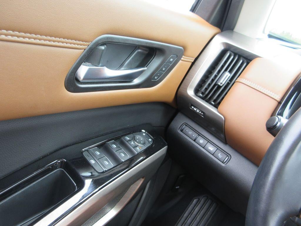 2023 Nissan Pathfinder Platinum 4WD