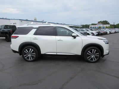 2023 Nissan Pathfinder Platinum 4WD