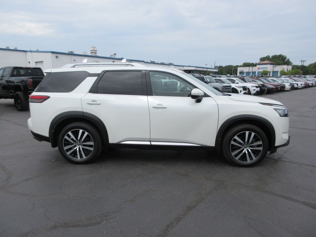 2023 Nissan Pathfinder Platinum 4WD