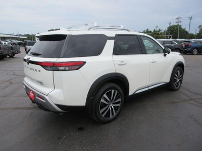 2023 Nissan Pathfinder Platinum 4WD