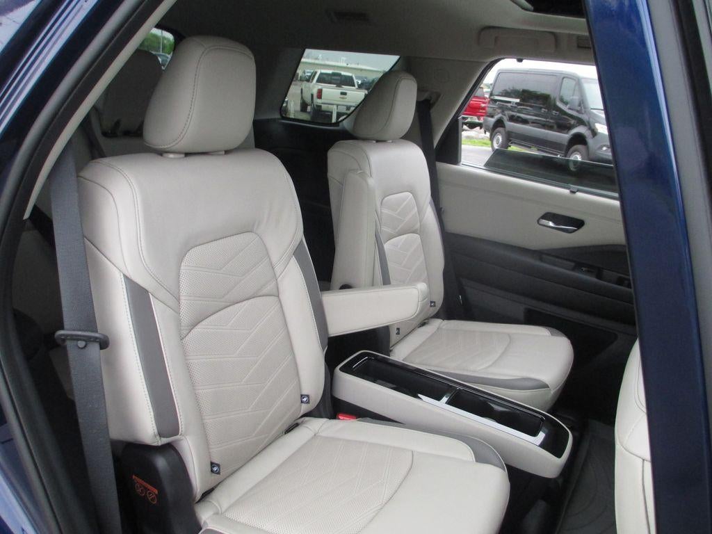 2022 Nissan Pathfinder Platinum 4WD