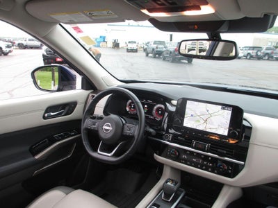 2022 Nissan Pathfinder Platinum 4WD