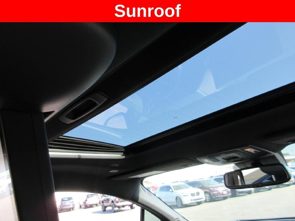 2025 Toyota Sienna Woodland Edition