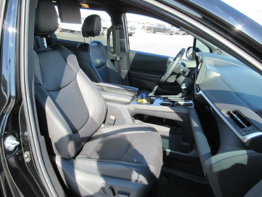 2025 Toyota Sienna Woodland Edition