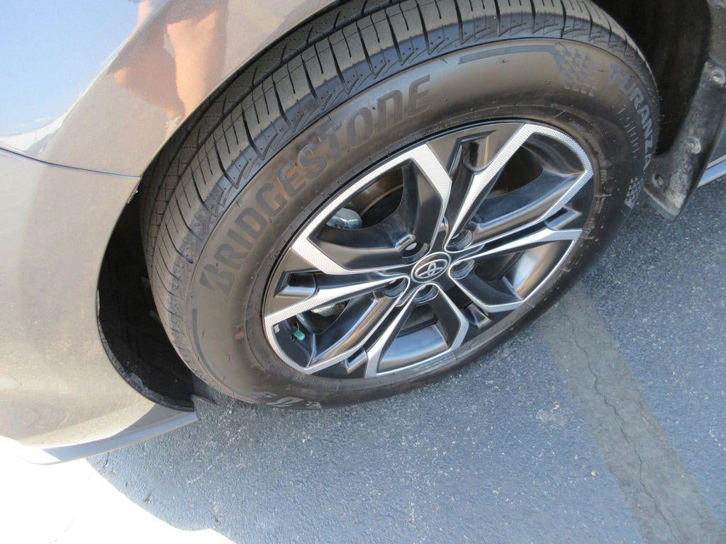 2025 Toyota Sienna Platinum
