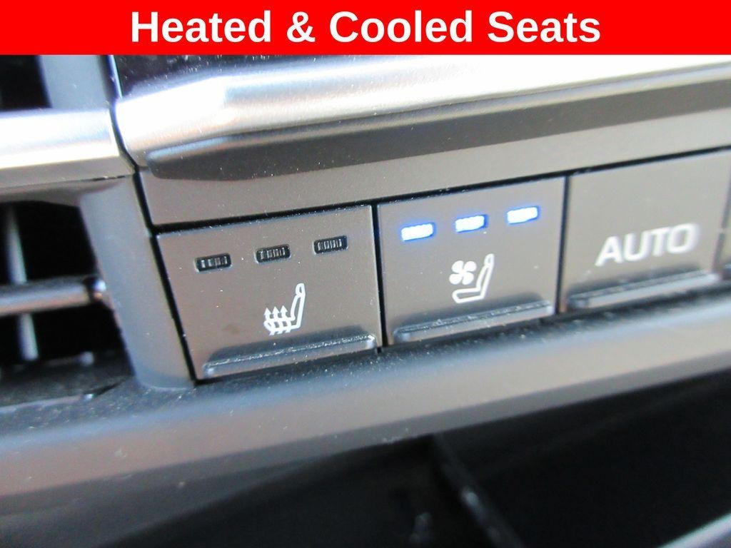2025 Toyota Sienna Platinum