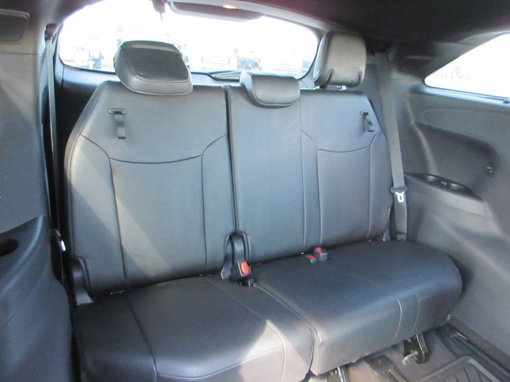 2025 Toyota Sienna Platinum