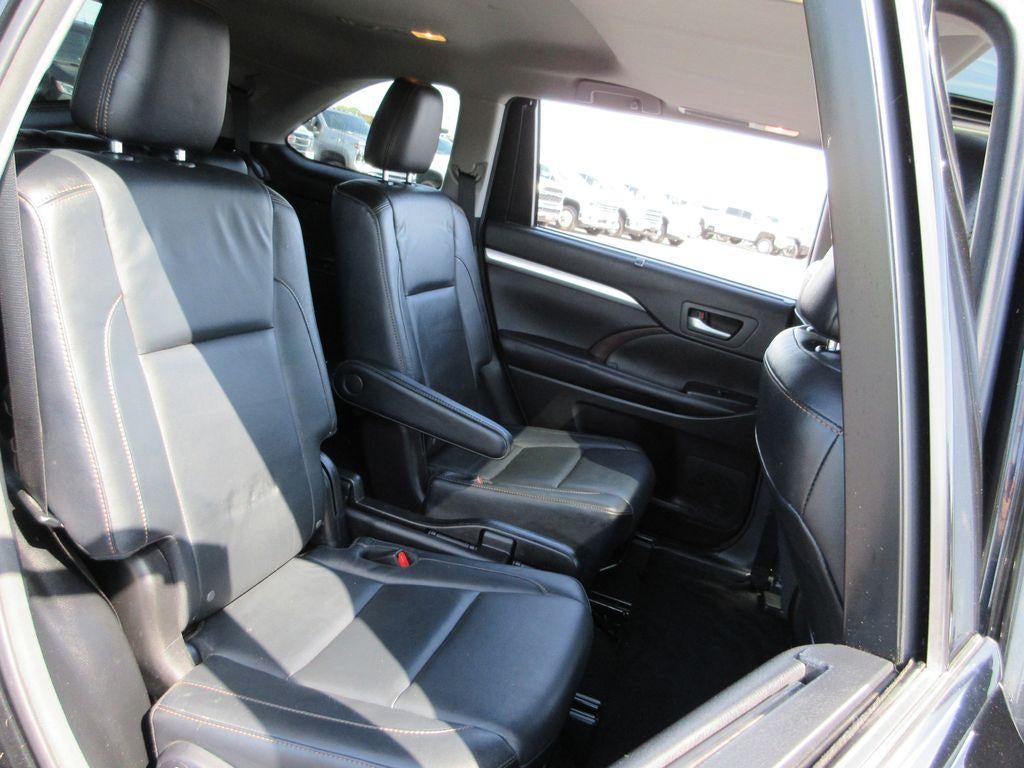 2016 Toyota Highlander XLE V6