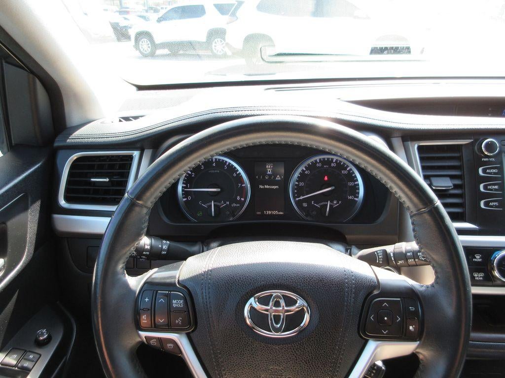 2016 Toyota Highlander XLE V6