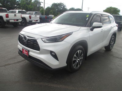 2024 Toyota Highlander XLE