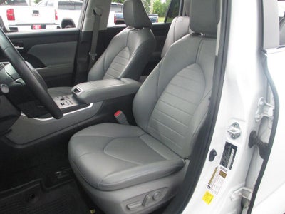 2024 Toyota Highlander XLE